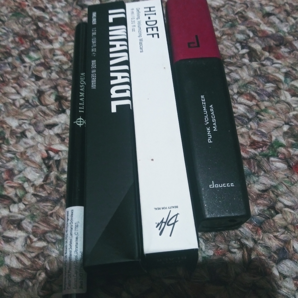 Eyeliner & mascara